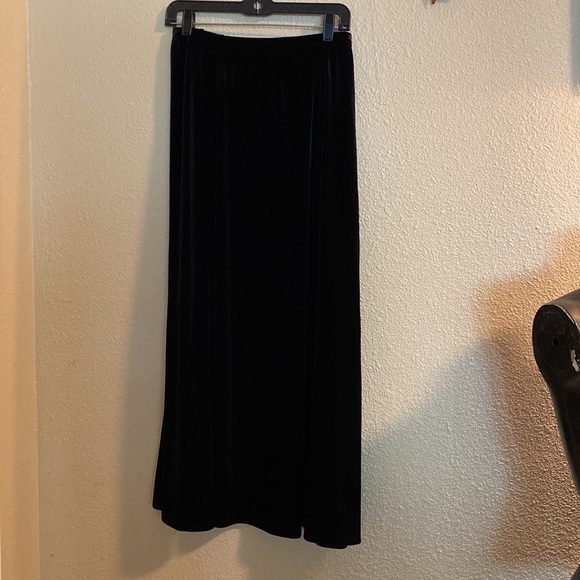 Notations Clothing Co. Black Maxi Velour Skirt - Picture 2 of 9